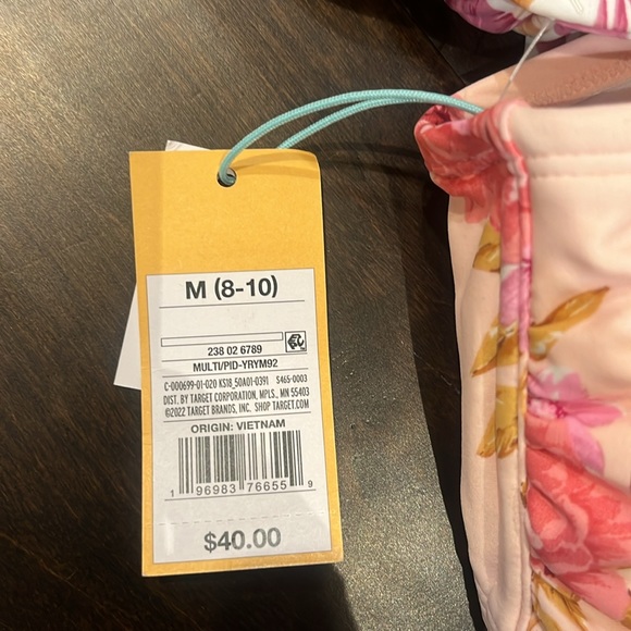 Target swimsuit with tags medium - Picture 3 of 3